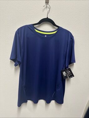 NWT - Ideology Women’s Performance T-Shirt - blue - size XXL